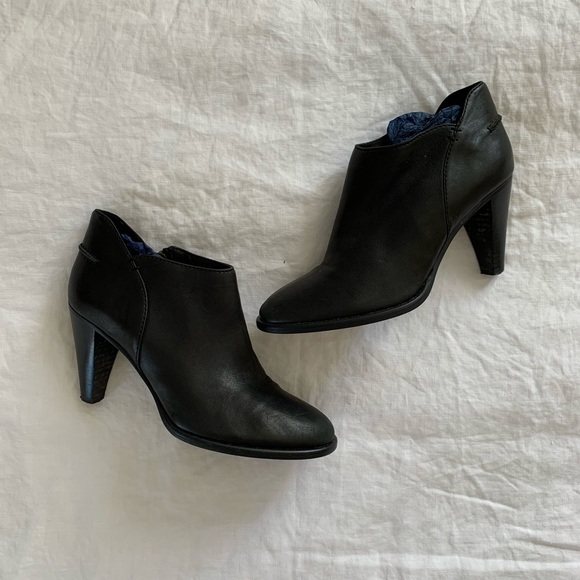 Madewell Leather Zip Ankle Boots - Picture 2 of 5